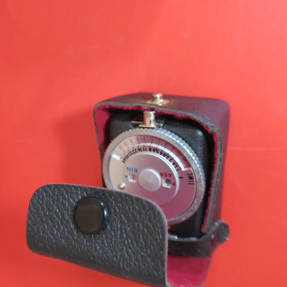 VTG 35mm Camera Accessories Lot of 3 Flash, Strobolite & Light Meter NOT TESTED
